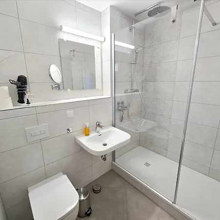 Apartment Rugana - Komfort Mit 1 Schlafzimmer Und Terrasse B47