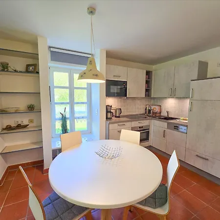 Rugana - Komfortplus Mit 1 Schlafzimmer Und Terrasse B47 Apartmán Dranske