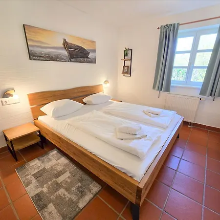 Rugana - Komfort Mit 1 Schlafzimmer Und Terrasse B47 * Dranske