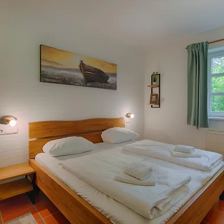 Rugana - Komfortplus Mit 1 Schlafzimmer Und Terrasse B47 Dranske