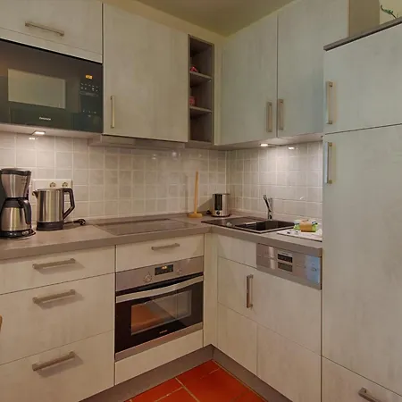 Rugana - Komfortplus Mit 1 Schlafzimmer Und Terrasse B47 Apartment