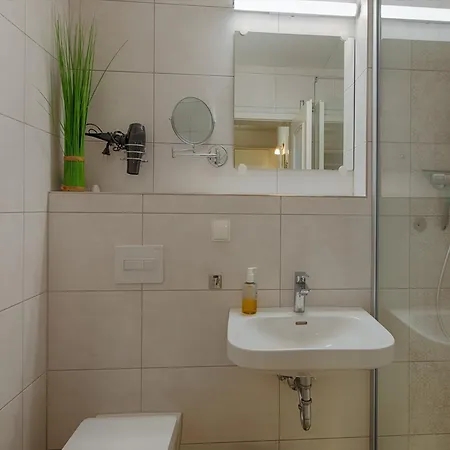 Rugana - Komfortplus Mit 1 Schlafzimmer Und Terrasse B47